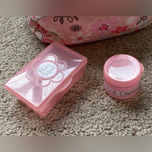 Melissa & Doug Doll Diaper Changing Set & 11 NB diapers 👶 🍼👶🧷 - Picture 3 of 16